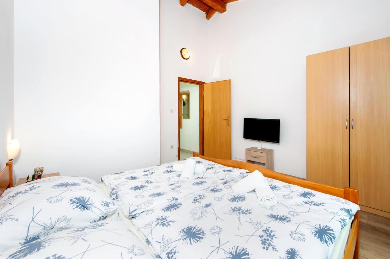Apartman Near Beach Pelagic Sea View Rovinj Ngoại thất bức ảnh